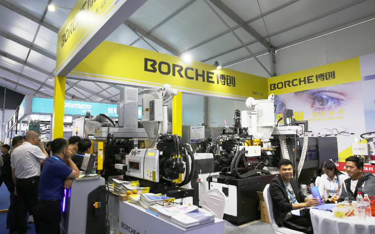 震撼！博創攜三臺眼鏡專用注塑機亮相臺州國際眼鏡展，快來瞧一瞧